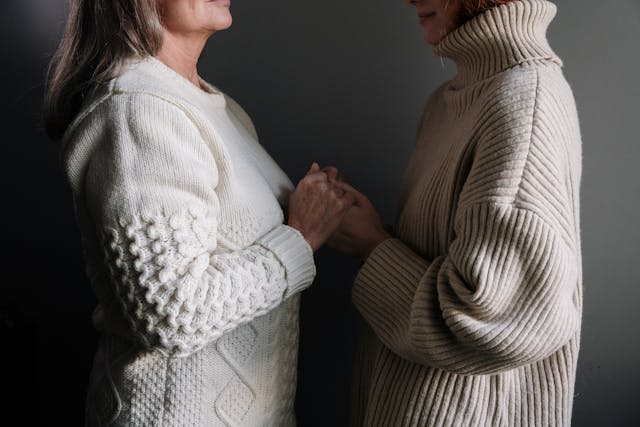 sweater wanita korea pendek
